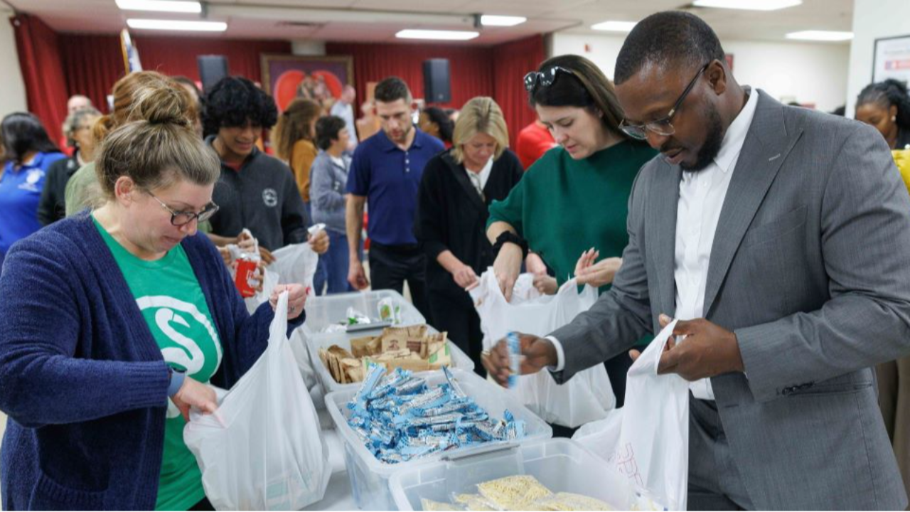 United Rivals Tailgate